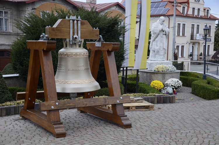 Dzwon "Głos Nienarodzonych". Symboliczne wprowadzenie w Kolbuszowej [WIDEO - ZDJĘCIA - AKTUALIZACJA] - Zdjęcie główne