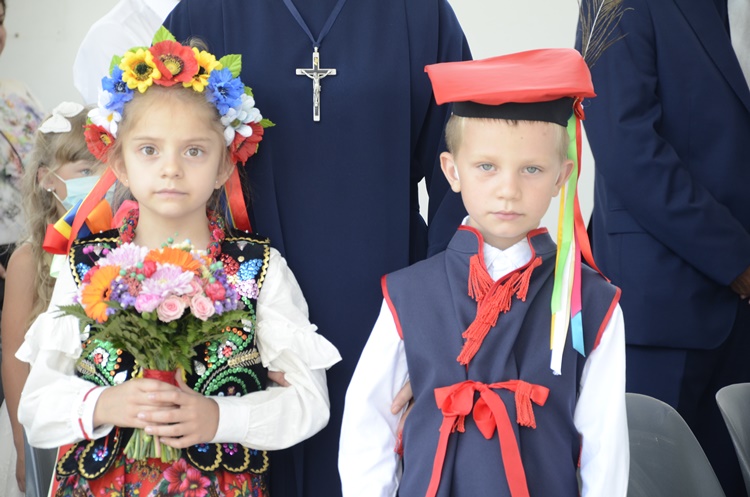 Huczny odpust w Cmolasie. Zobacz zdjęcia z dzisiejszej uroczystości - Zdjęcie główne