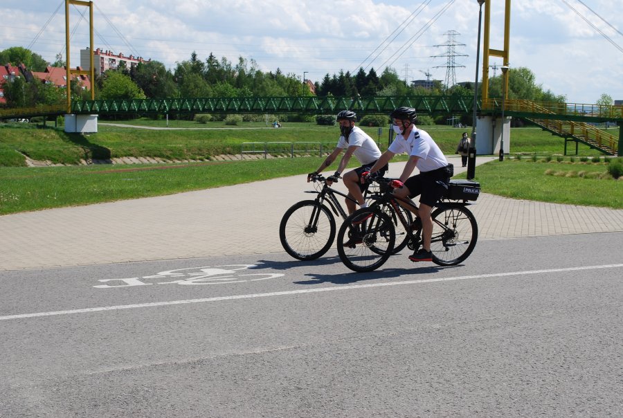 Z REGIONU. Policjanci zaczęli rowerowe patrole - Zdjęcie główne