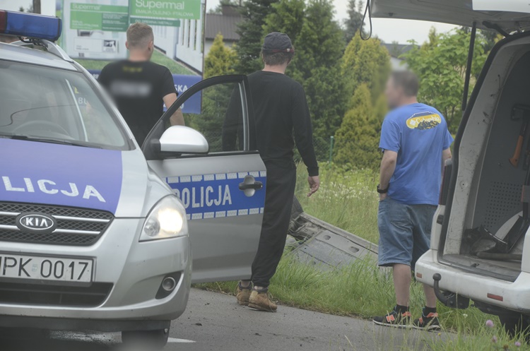 Dachowanie na ul. Mieleckiej  - Zdjęcie główne