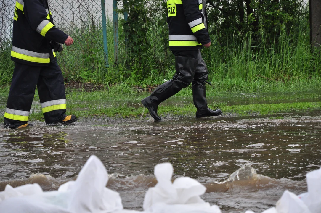 Wypadki, pożar i podtopienia w powiecie. Kolbuszowska straż pożarna podsumowała ubiegły weekend - Zdjęcie główne