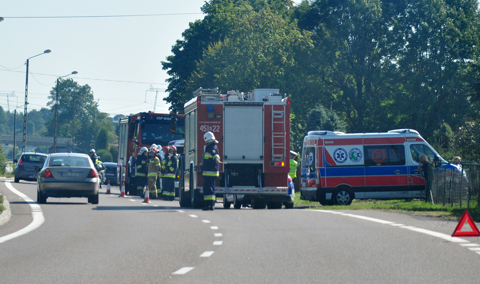 Zderzenie dwóch pojazdów w Widełce [FOTO] - Zdjęcie główne