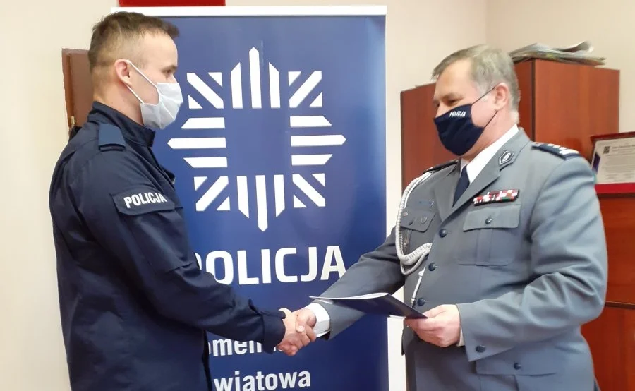 Nowy policjant w szeregach kolbuszowskich funkcjonariuszy  - Zdjęcie główne