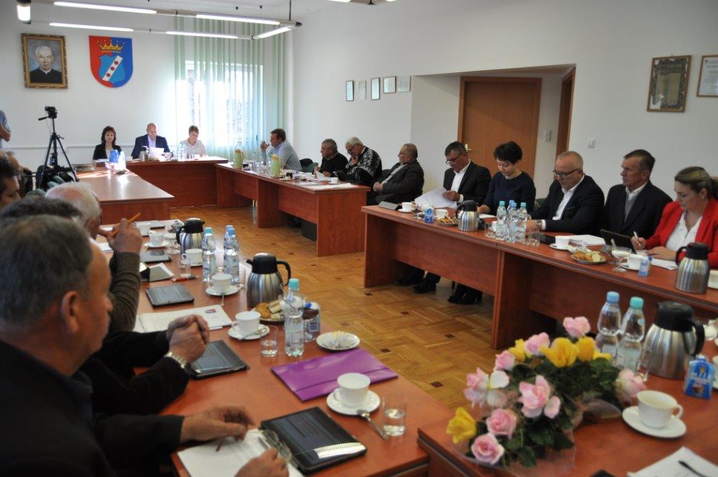 Kolejna sesja Rady Gminy w Dzikowcu - Zdjęcie główne