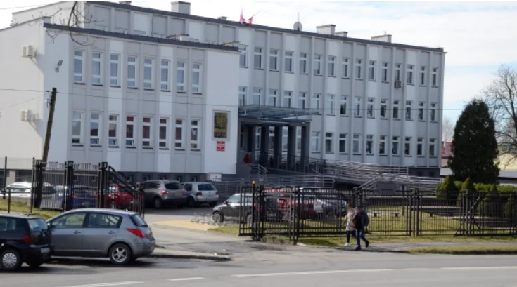 Pijany mężczyzna awanturował się w kolbuszowskim sądzie - Zdjęcie główne