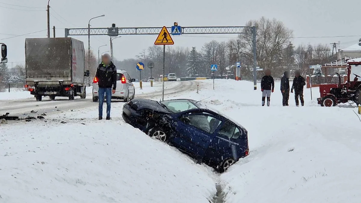 Wypadek na drodze krajowej nr 9 w Kolbuszowej Górnej. Zderzyły się dwa samochody [ZDJĘCIA -AKTUALIZACJA] - Zdjęcie główne