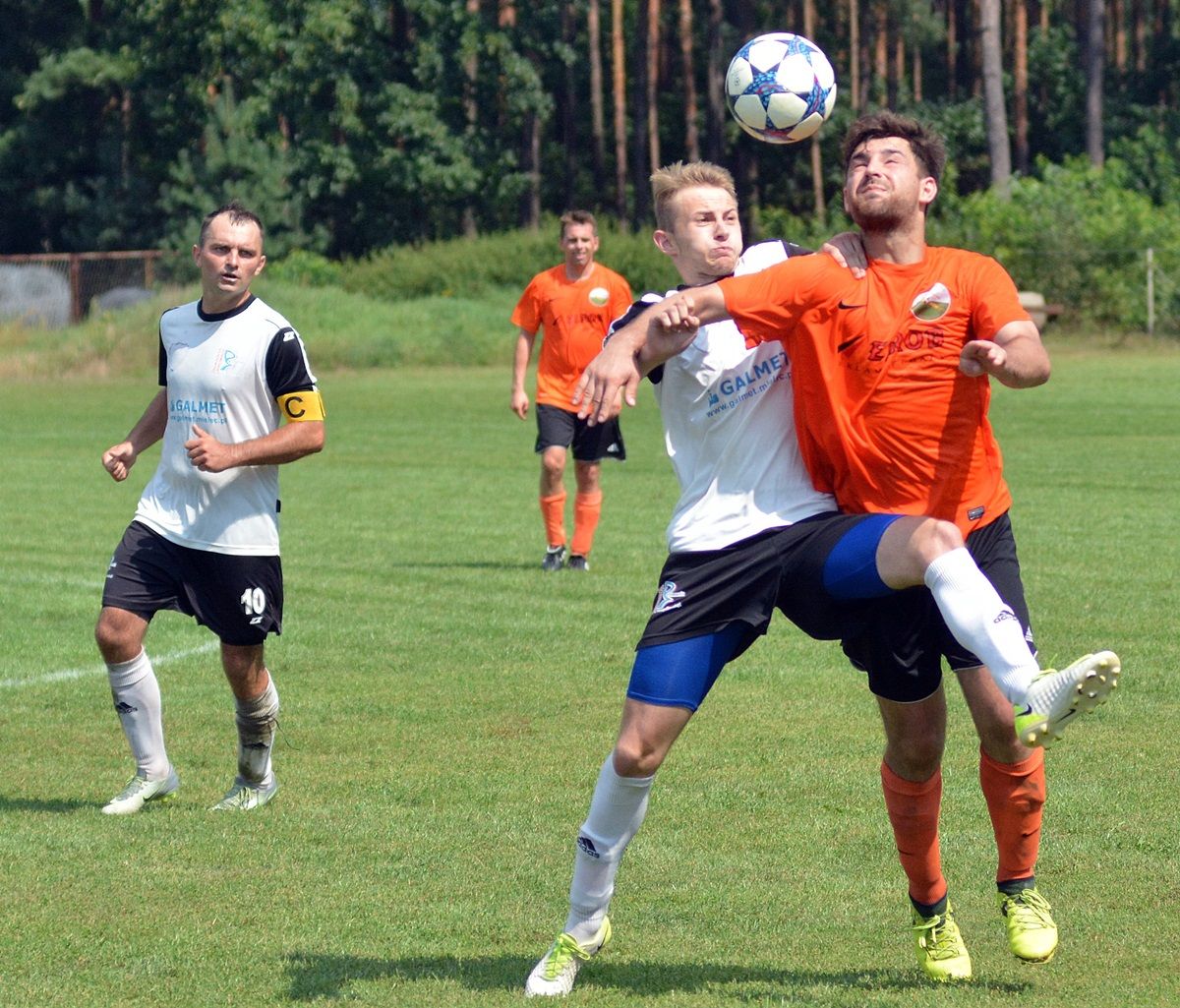 Ostrovia Ostrowy Baranowskie - Dromader Chrząstów 3:0 [ZDJĘCIA] - Zdjęcie główne