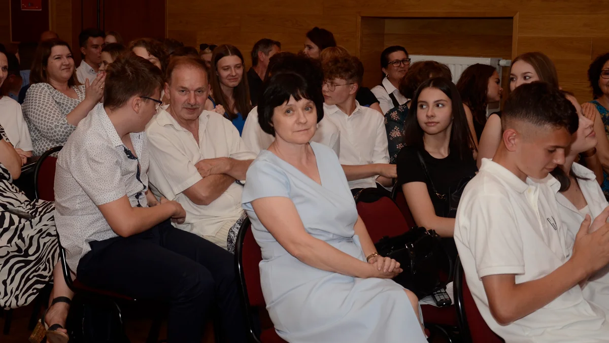 Nagrodzeni ósmoklasiści z kolbuszowskiej "Dwójki". Tak wyglądało ich pożegnanie [ZDJĘCIA] - Zdjęcie główne
