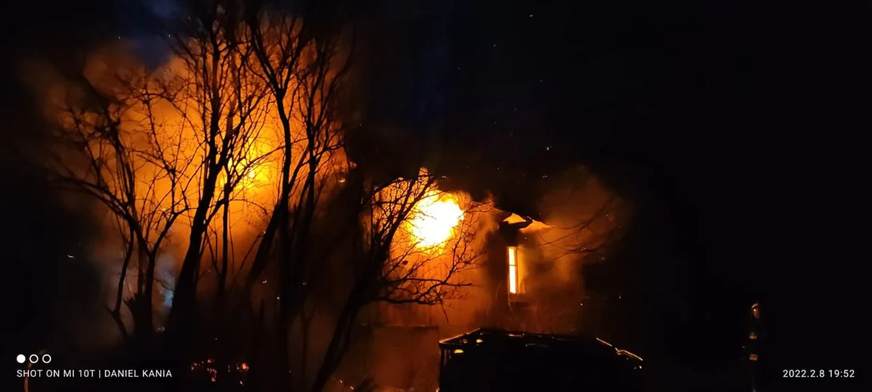 Tragiczny pożar w miejscowości Niedźwiada. Nie żyje 79-letnia kobieta [ZDJĘCIA] - Zdjęcie główne