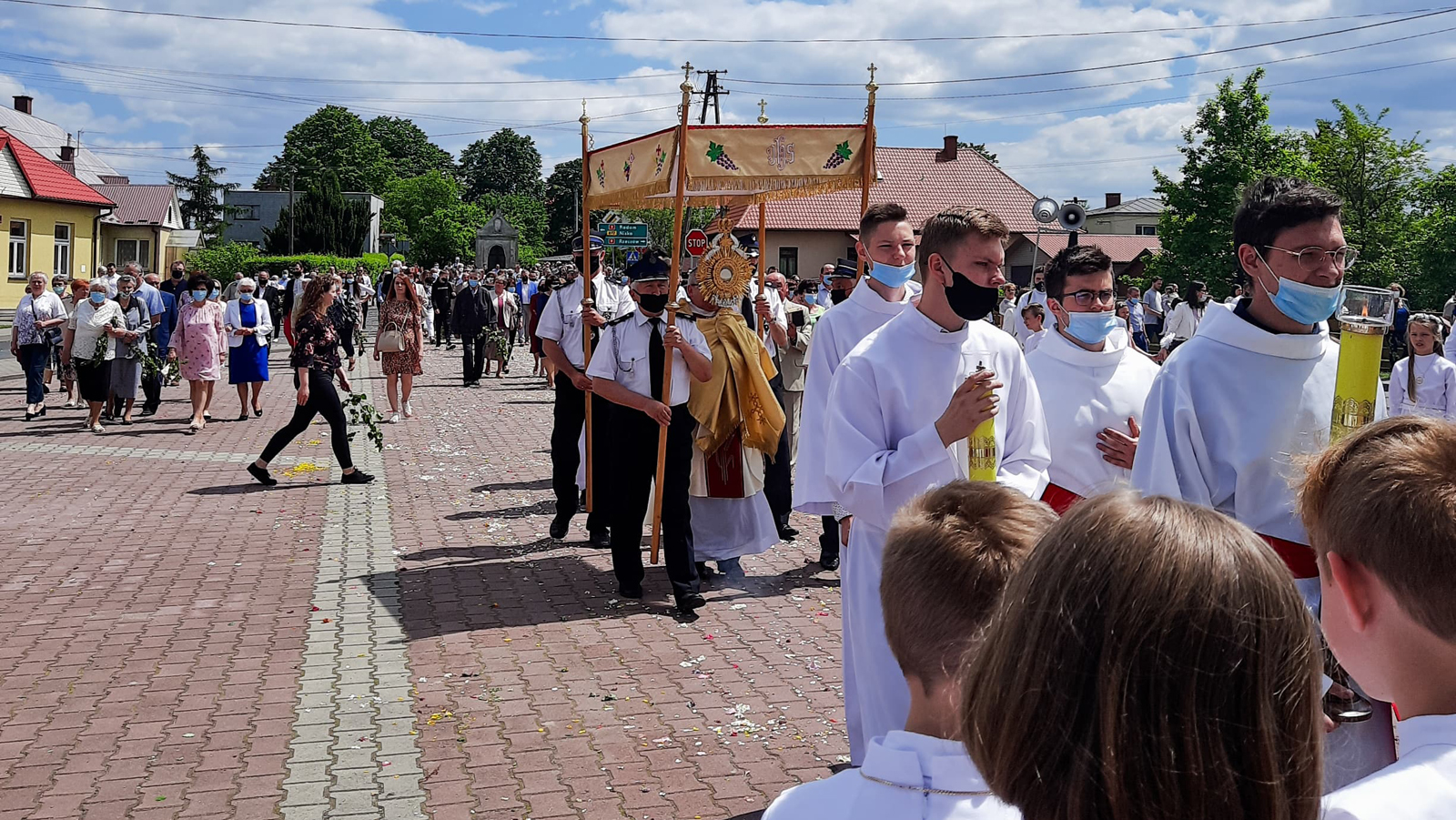 Procesja w Majdanie Królewskim.