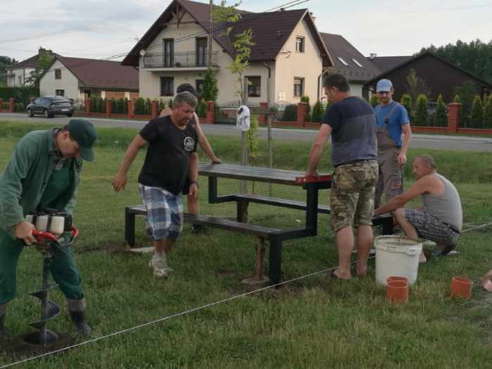 Gmina Niwiska. Mieszkańcy Trześni realizują fundusz sołecki  [ZDJĘCIA] - Zdjęcie główne