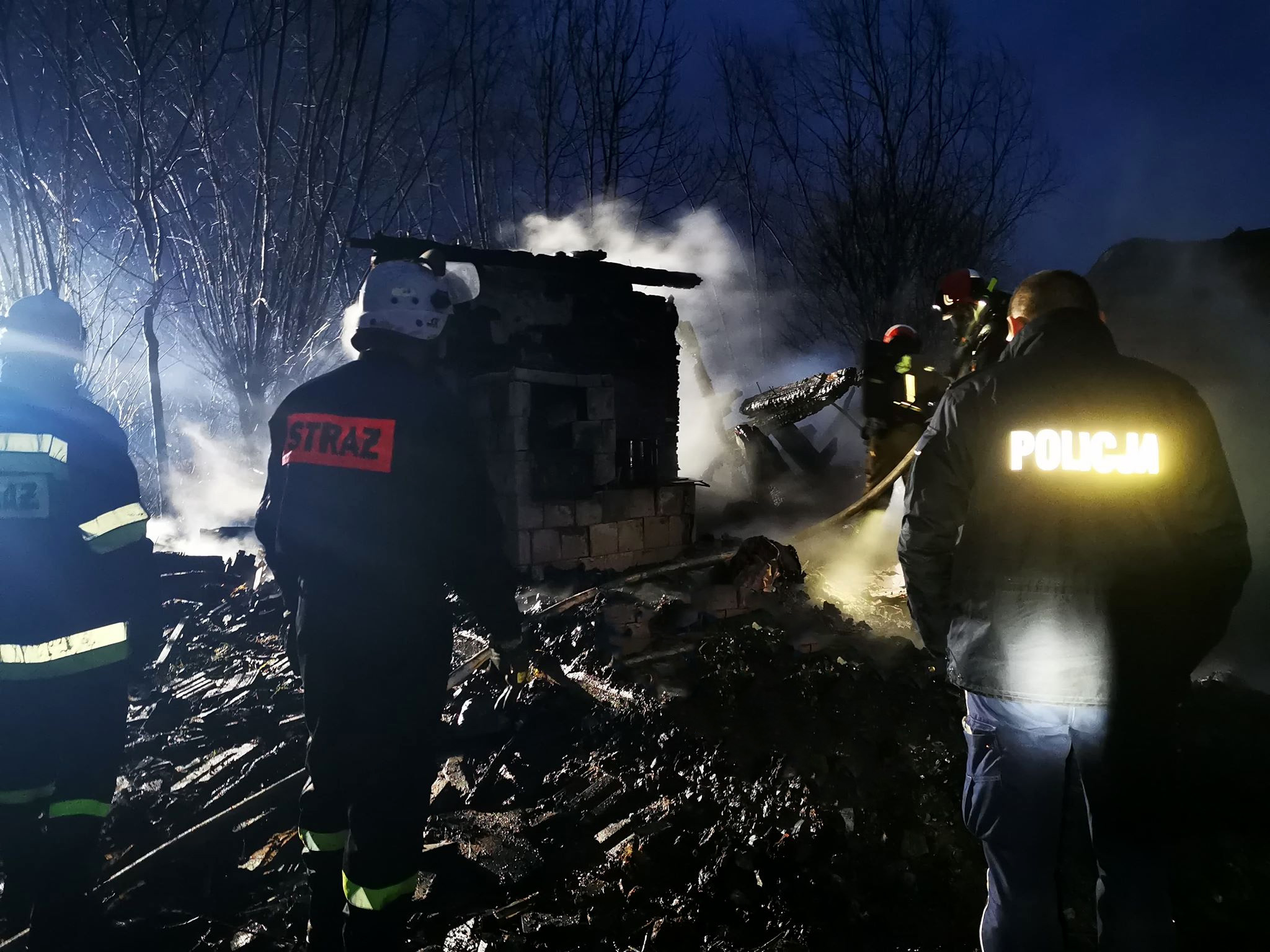 Z PODKARPACIA. Tragiczny pożar. Strażacy znaleźli zwłoki [ZDJĘCIA] - Zdjęcie główne