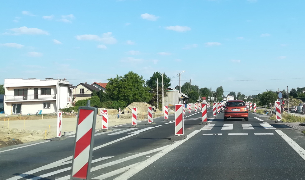 KOLBUSZOWA GÓRNA. Nowe rondo powstaje na drodze krajowej nr 9 - Zdjęcie główne