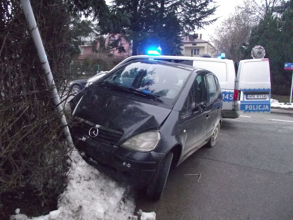 Pijany i bez prawa jazdy staranował radiowóz. To nie jedyne powody, dla których 36-latek uciekał przed policją - Zdjęcie główne