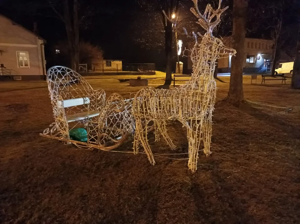 Ozdoby świąteczne w Raniżowie nie świeciły. Co na to urząd gminy?