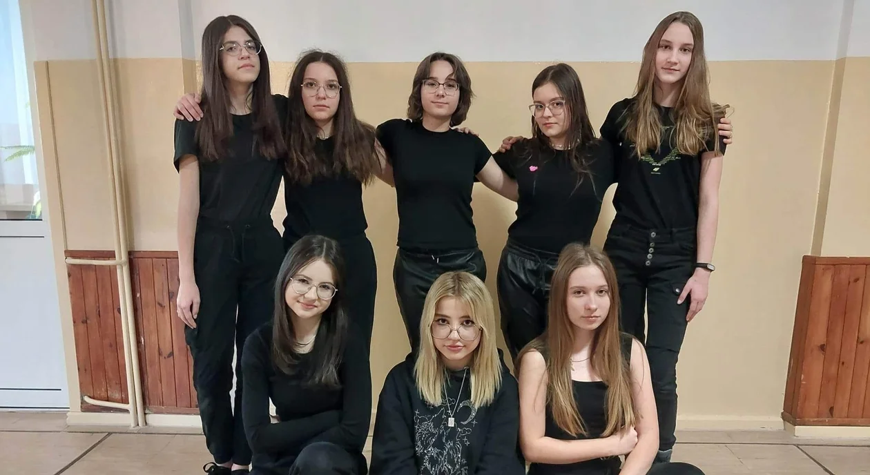 Uczennice ze szkoły w Ostrowach Tuszowskich w konkursie You Can Dance. Ostatnie godziny na głosowanie! - Zdjęcie główne