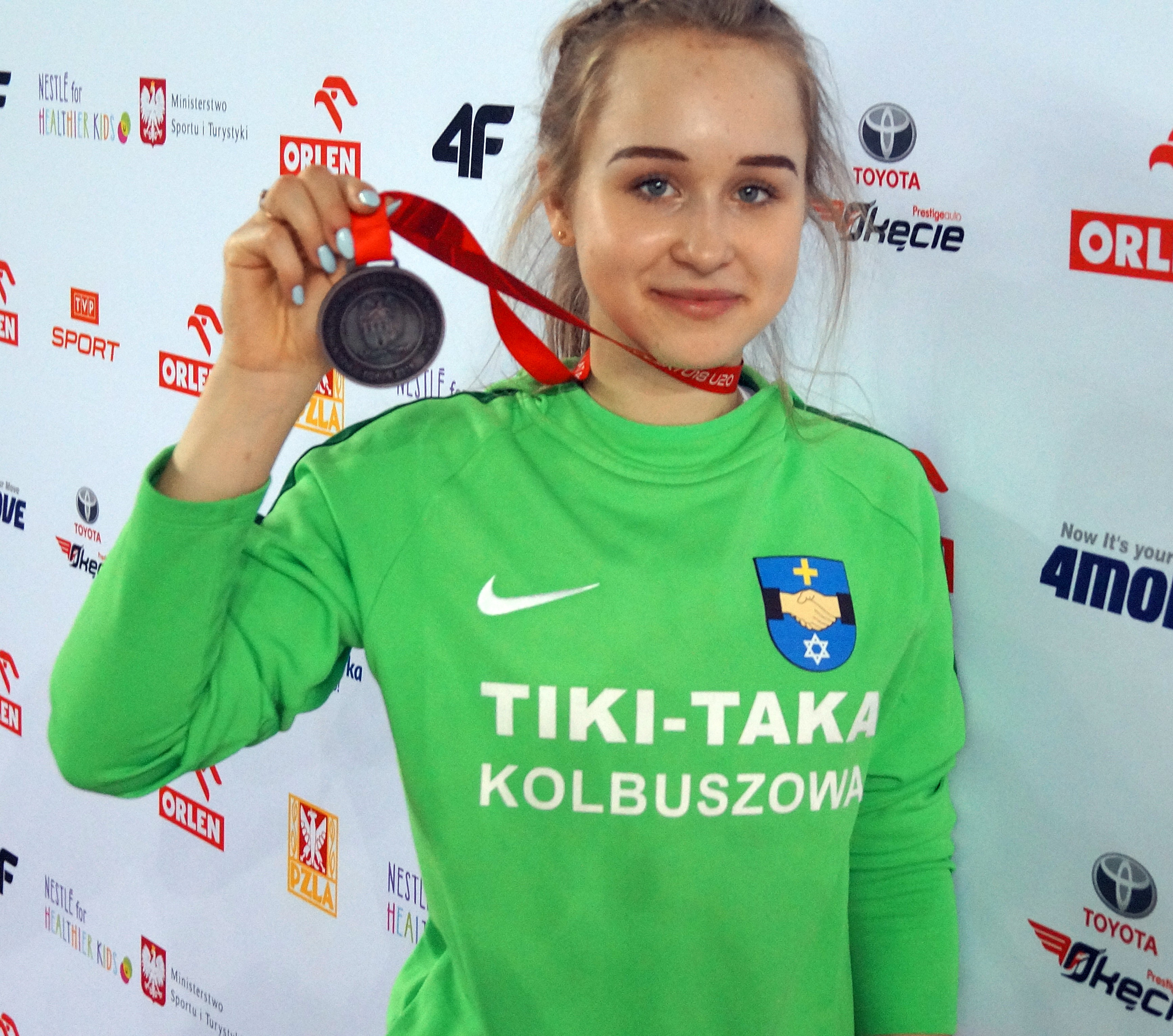 Magdalena Niemczyk - srebrna medalistka halowych mistrzostw Polski do 18 lat - Zdjęcie główne