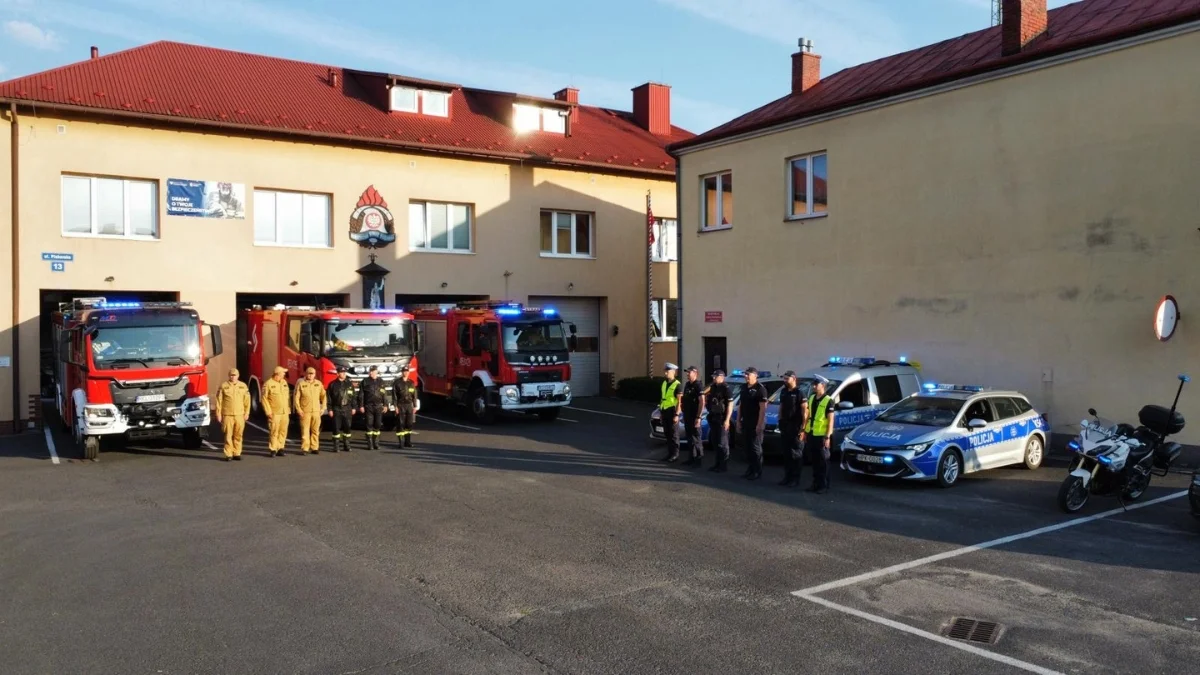 Mundurowi z Kolbuszowej oddali hołd kolegom, tragicznie zmarłym strażakom [WIDEO] - Zdjęcie główne