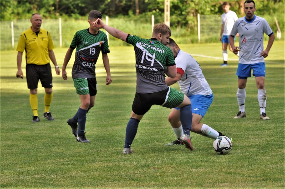 Turniej piłkarski w Dzikowcu o puchar wójta. Mecze rozegra 8 drużyn, w tym oldboye i młodziki - Zdjęcie główne