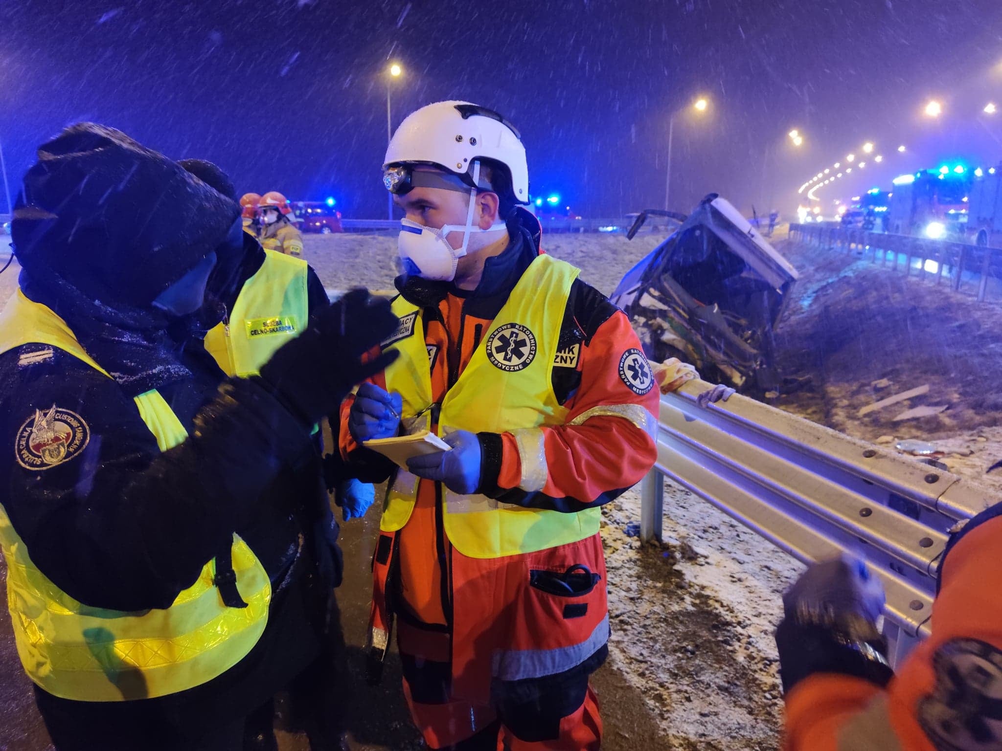 Podkarpacie: Kolejny wypadek autokaru na autostradzie A4 [ZDJĘCIA] - Zdjęcie główne