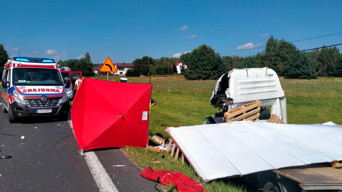 Śledztwo w sprawie śmiertelnego wypadku w Cmolasie trwa. Prowadzi je kolbuszowska prokuratura - Zdjęcie główne