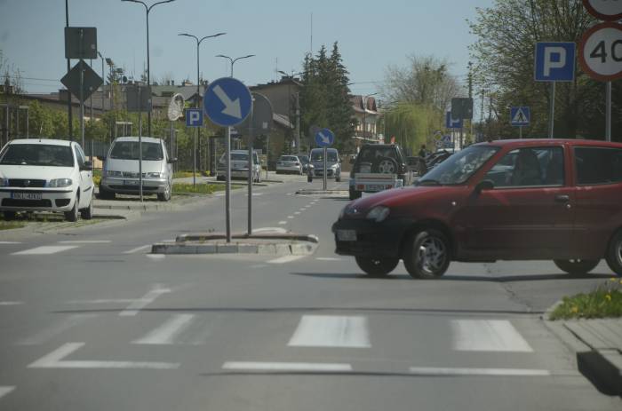 Petycja w sprawie wysepek na ul. Jana Pawła wciąż bez odpowiedzi. Czy będą zmiany?  - Zdjęcie główne