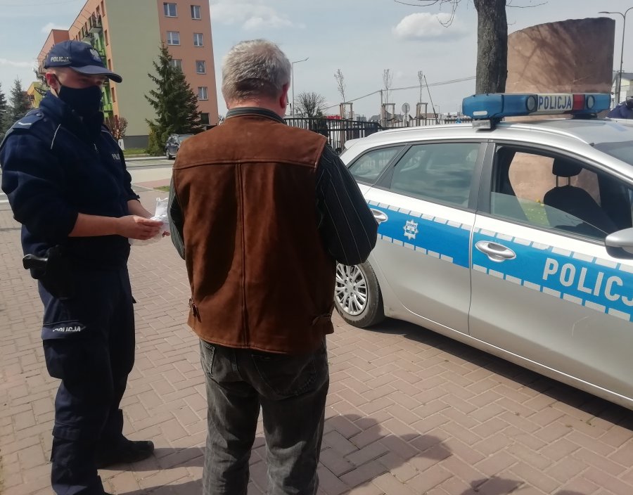 Maseczki od kolbuszowskich policjantów [FOTO] - Zdjęcie główne