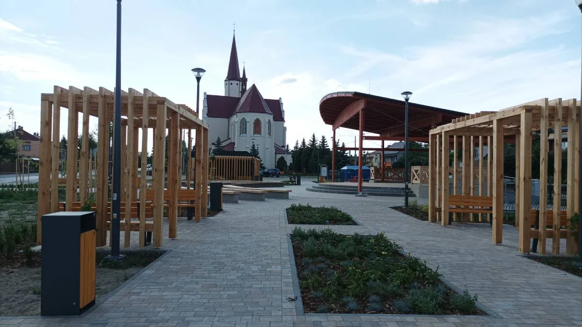 Plac w Woli Raniżowskiej i rynek w Raniżowie zmieniły się nie do poznania [ZDJĘCIA - WIDEO] - Zdjęcie główne