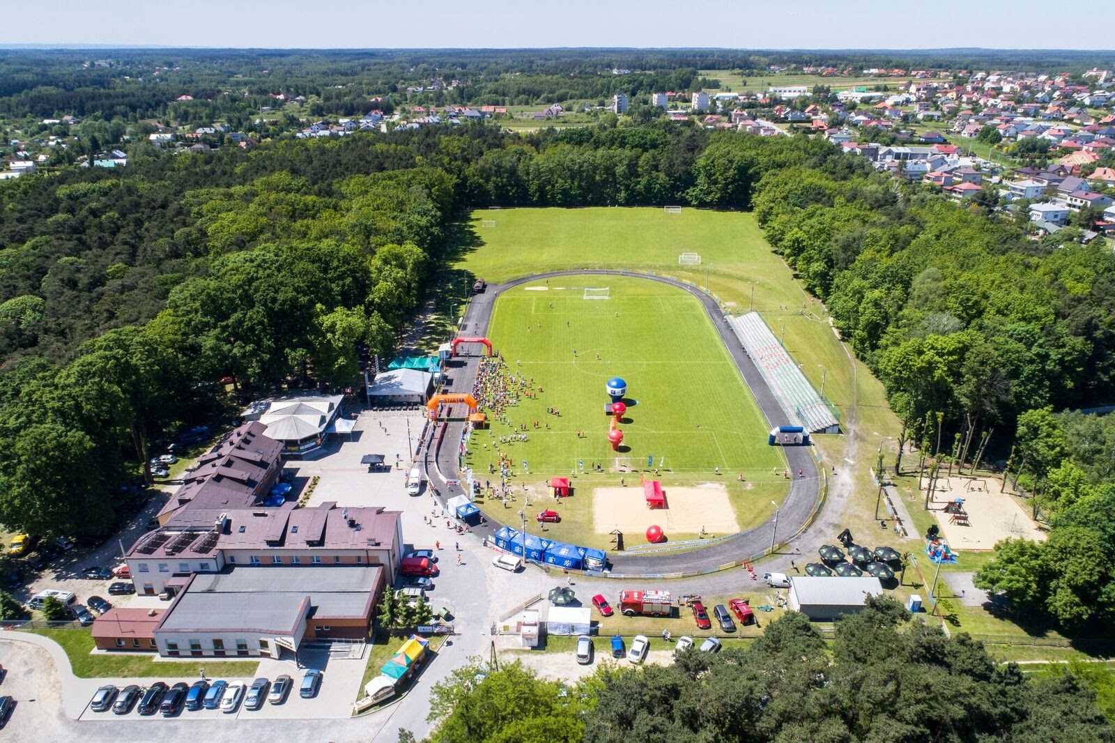 Trwają dyskusje nad sztandarową inwestycją gminy Kolbuszowa - przebudową stadionu. Ogłoszono w tej sprawie już drugi przetarg  - Zdjęcie główne