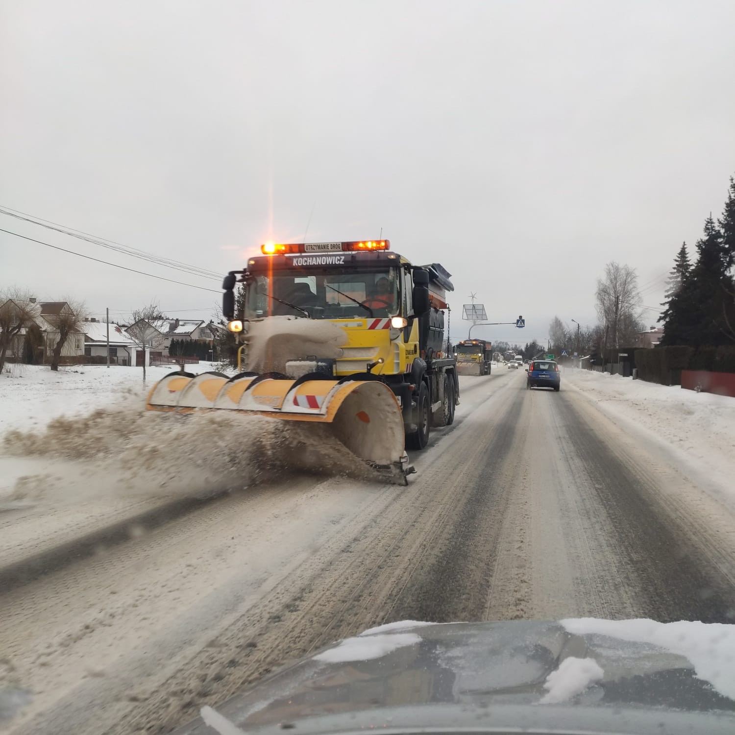 Zima vs kierowcy. Jak sytuacja na drogach naszego powiatu?  - Zdjęcie główne