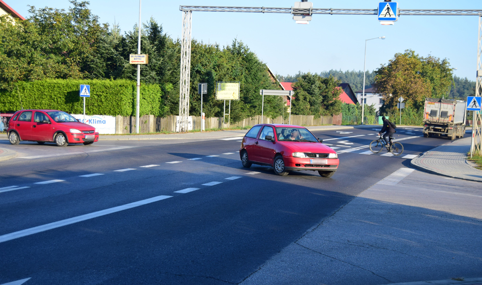 Trwa dyskusja na temat budowy ronda na drodze nr 9 w Cmolasie  - Zdjęcie główne