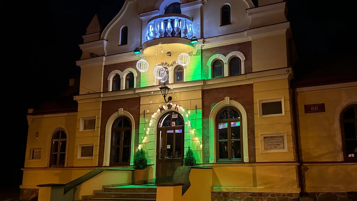 Kolędowanie w MDK w Kolbuszowej. Grupy śpiewaczy zaproszone do wspólnego muzykowania - Zdjęcie główne