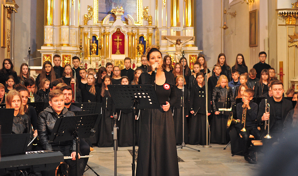 W kościele w Niwiskach odbył się koncert patriotyczny | WIDEO | - Zdjęcie główne