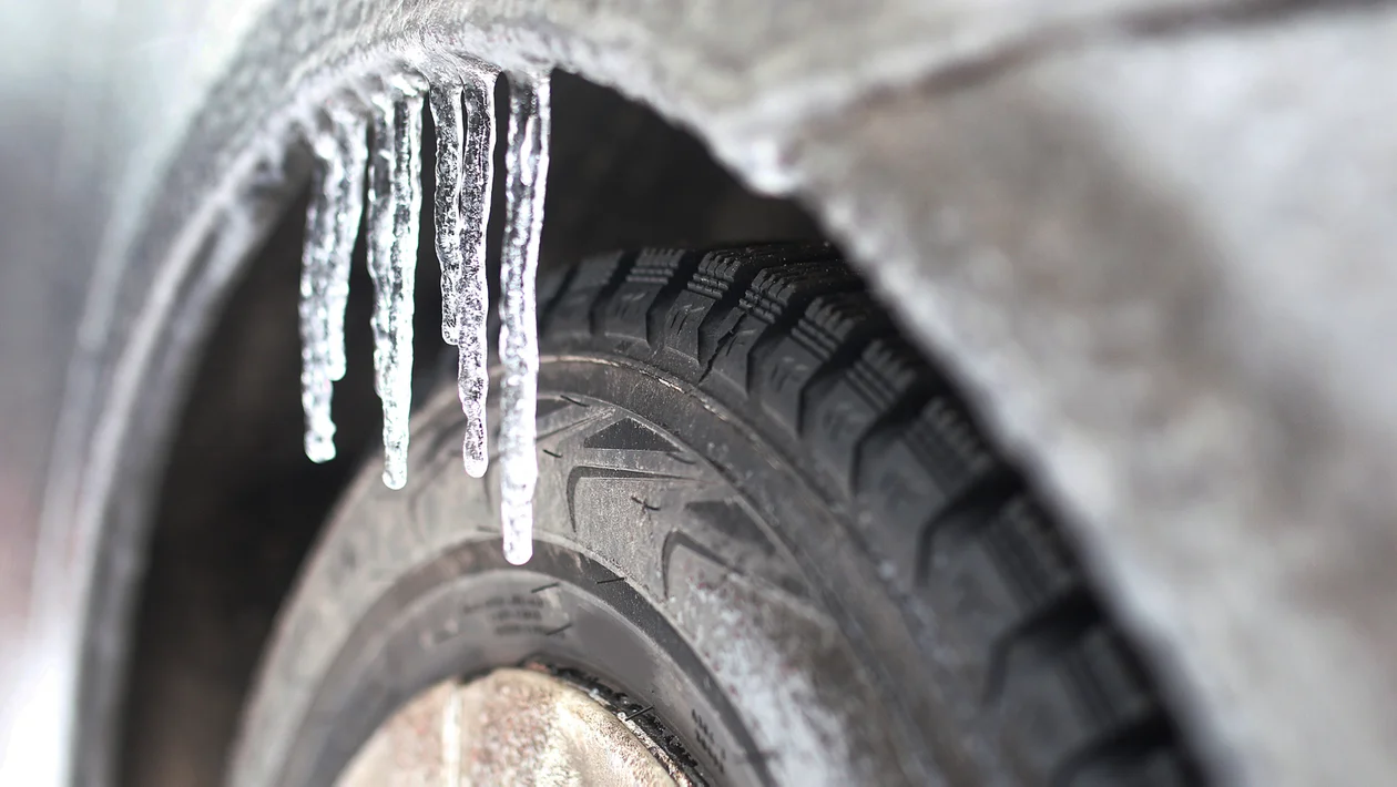 Pogoda Kolbuszowa. Będzie bardzo ślisko. Meteorolodzy wydali ostrzeżenie  - Zdjęcie główne