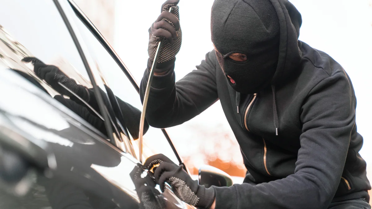 Kradzież mercedesa w gminie Niwiska. Śledztwo kolbuszowskiej policji w toku - Zdjęcie główne