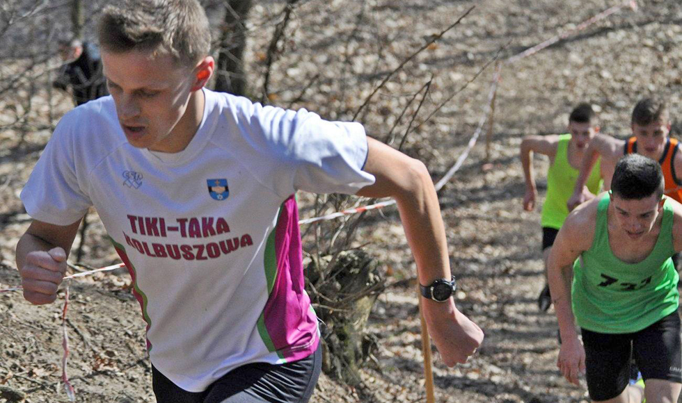 LEKKOATLETYKA. Arkadiusz Rajpold błyszczał w mistrzostwach Podkarpacia w Kolbuszowej  - Zdjęcie główne