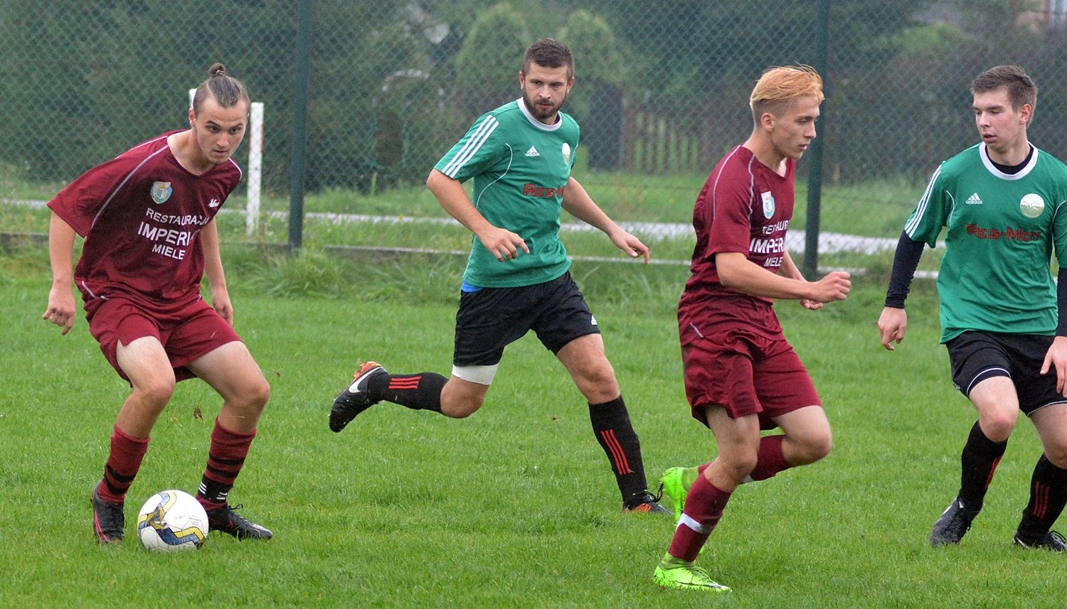 Błękitni Siedlanka - Dromader Chrząstów 2:5 [ZDJĘCIA] - Zdjęcie główne