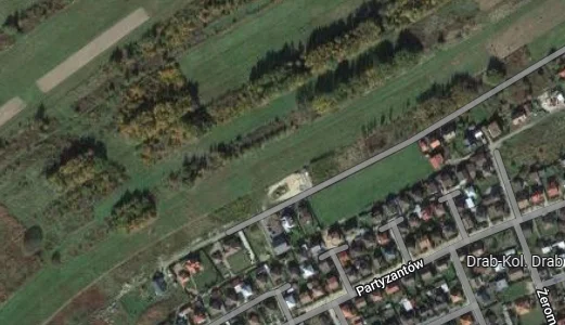 (Zdjęcia poglądowe) Na sprzedaż działka w Hucinie (gmina Niwiska). Na działce są wszystkie media (gaz, woda, prąd, kanalizacja). Działka o powierzchni 18 arów. Cena: 80 tys. zł 
