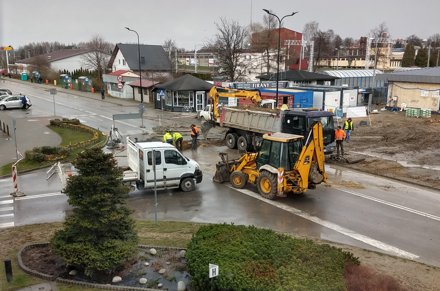 Droga w Kolbuszowej zamknięta. Ile jeszcze? [FOTO] - Zdjęcie główne