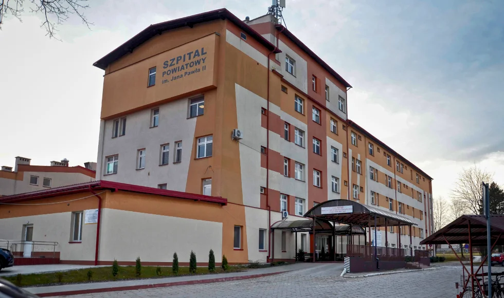Ogniska zakażeń na kolejnych oddziałach w szpitalu w Kolbuszowej - Zdjęcie główne