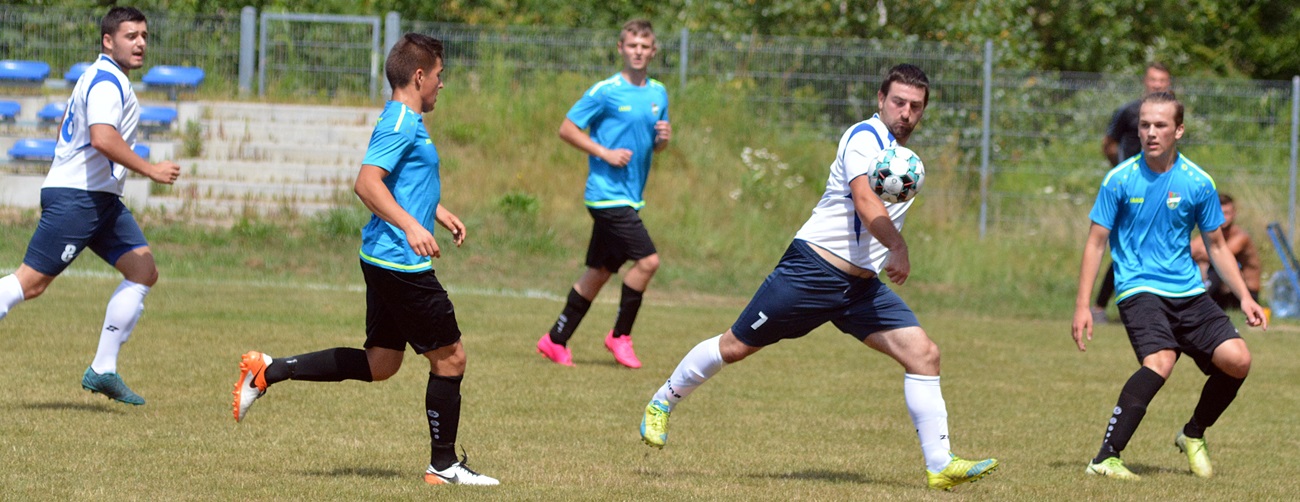 Tempo Cmolas - Piast Wadowice Górne 2:1 [ZDJĘCIA] - Zdjęcie główne