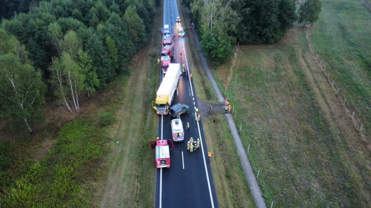 Wypadek w Cmolasie z udziałem żołnierzy. Policja o zdarzeniu na drodze krajowej nr 9 [ZDJĘCIA] - Zdjęcie główne