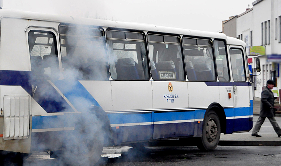 PKS Rzeszów zawiesza i likwiduje kilkadziesiąt kursów. Tymi autobusami już nie pojedziemy  - Zdjęcie główne