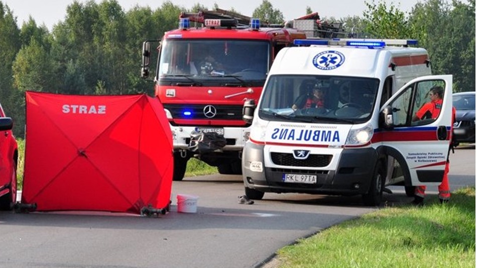 Śmiertelny wypadek w Hucinie. Mężczyzna uderzył w przepust  - Zdjęcie główne