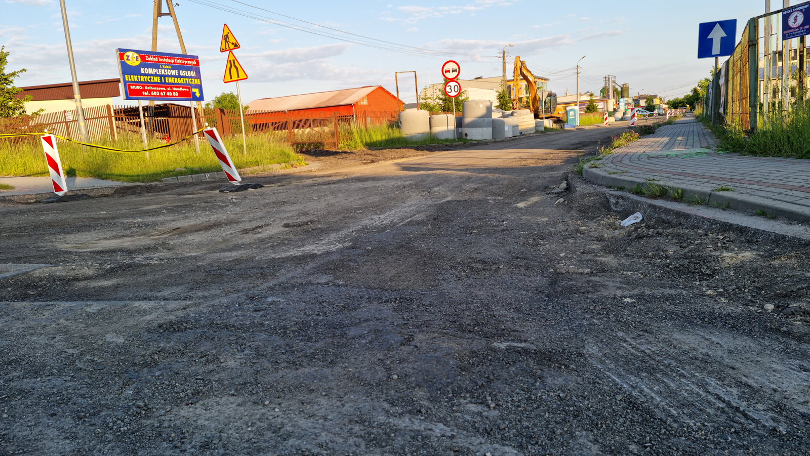 Ulica Handlowa w Kolbuszowej jest obecnie ulicą jednokierunkową. 