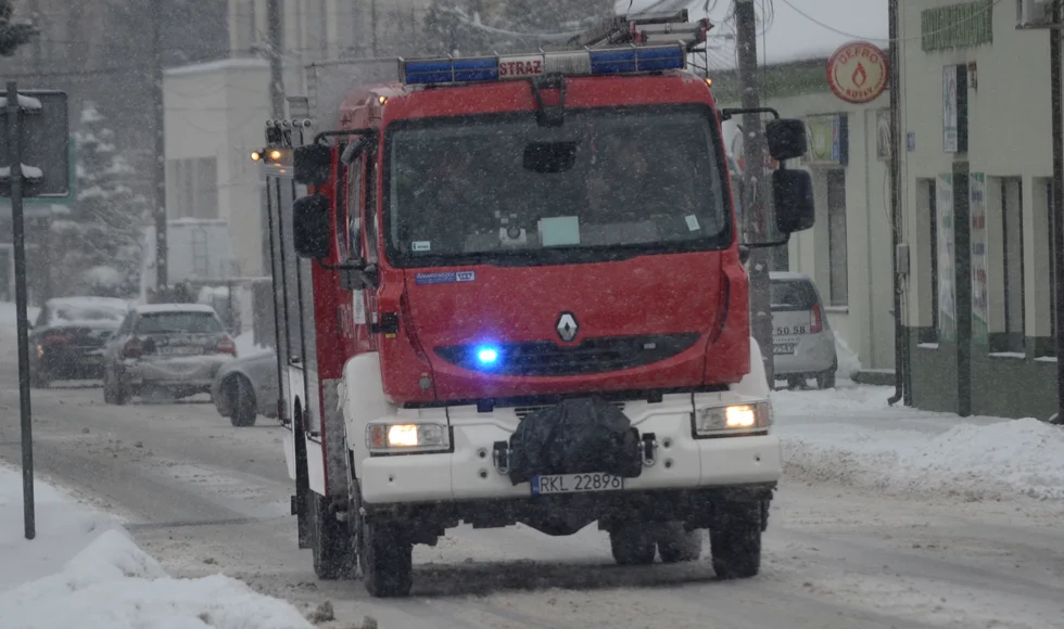 Przez brak prądu mogło dojść do tragedii. Przestał działać respirator, który podtrzymywał funkcje życiowe. Pomogli strażacy - Zdjęcie główne