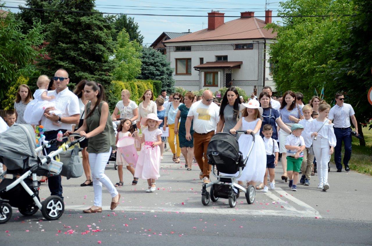 Procesje Bożęgo Ciała ze wcześniejszych lat. 