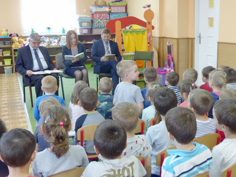 „Cała Polska czyta dzieciom” - Zdjęcie główne