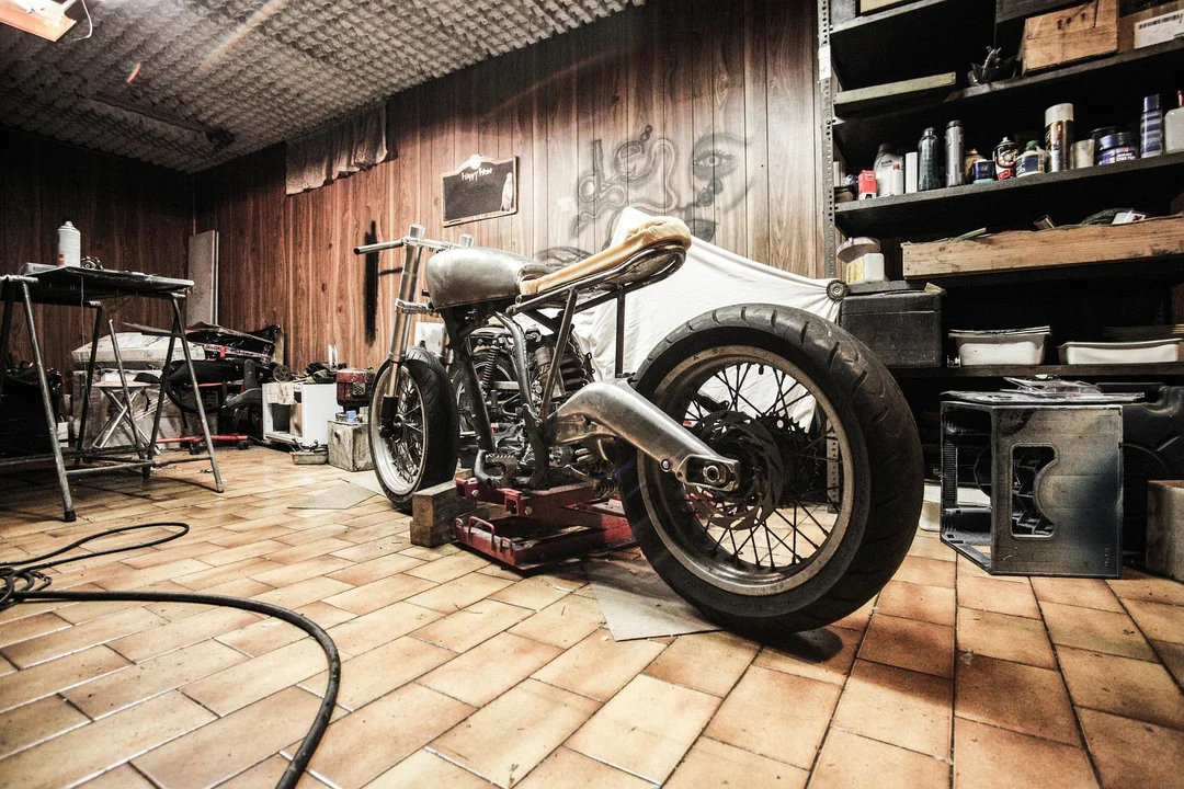 KUPIĘ STARE MOTOCYKLE WSK SHL WFM komar romet silniki skrzynie cylindry iskrowniki gaźniki itp. Płacę gotówkę i przyjeżdżam. Tel. 530 259 025