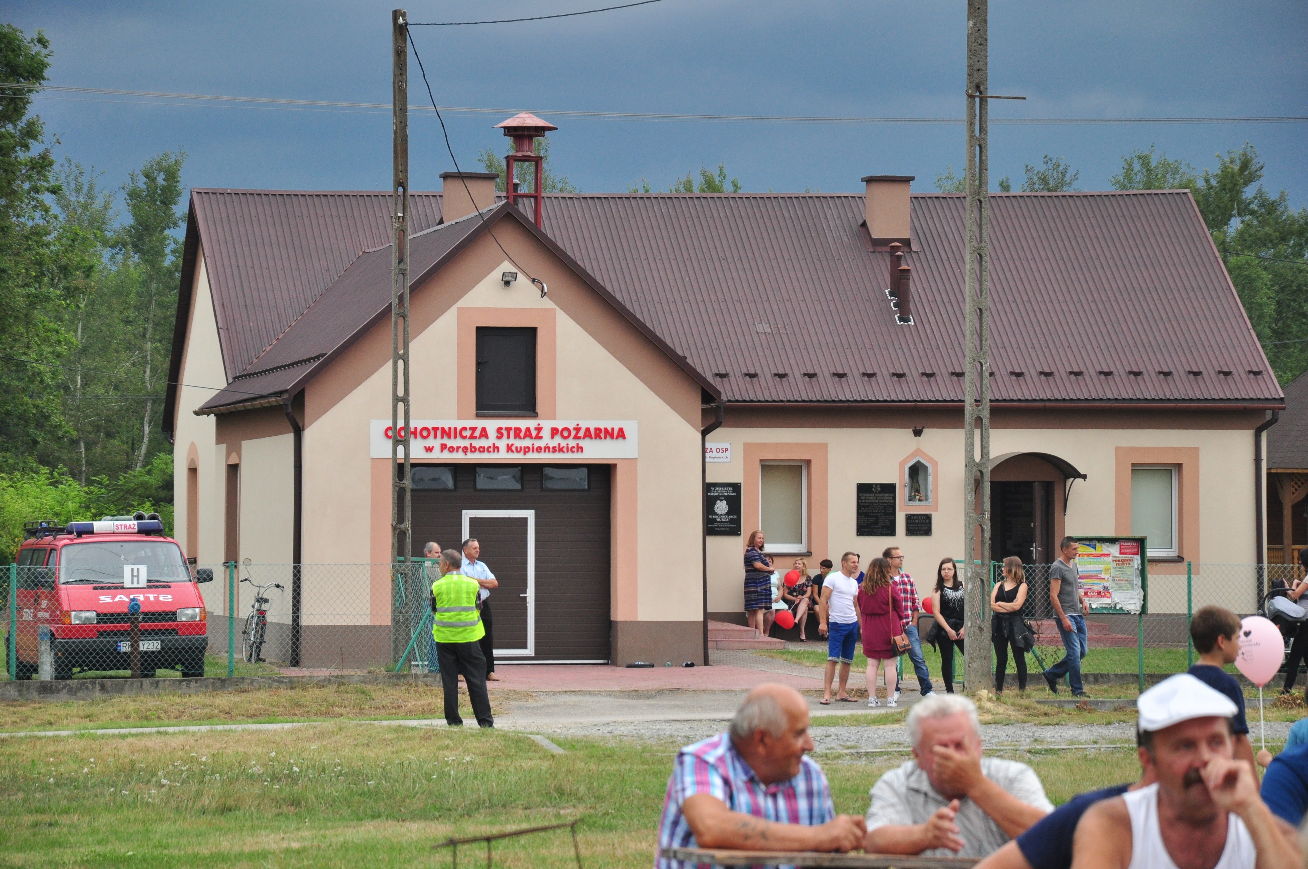 PORĘBY KUPIEŃSKIE. Biesiada z polonijnym koncertem  - Zdjęcie główne